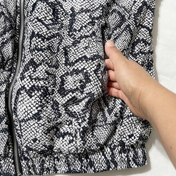 Urban Outfitters Black & White Nathan Animal Print Full Zip Jacket Size Large - Picture 10 of 12